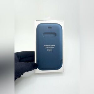 Apple iPhone 12 Mini Leather Sleeve